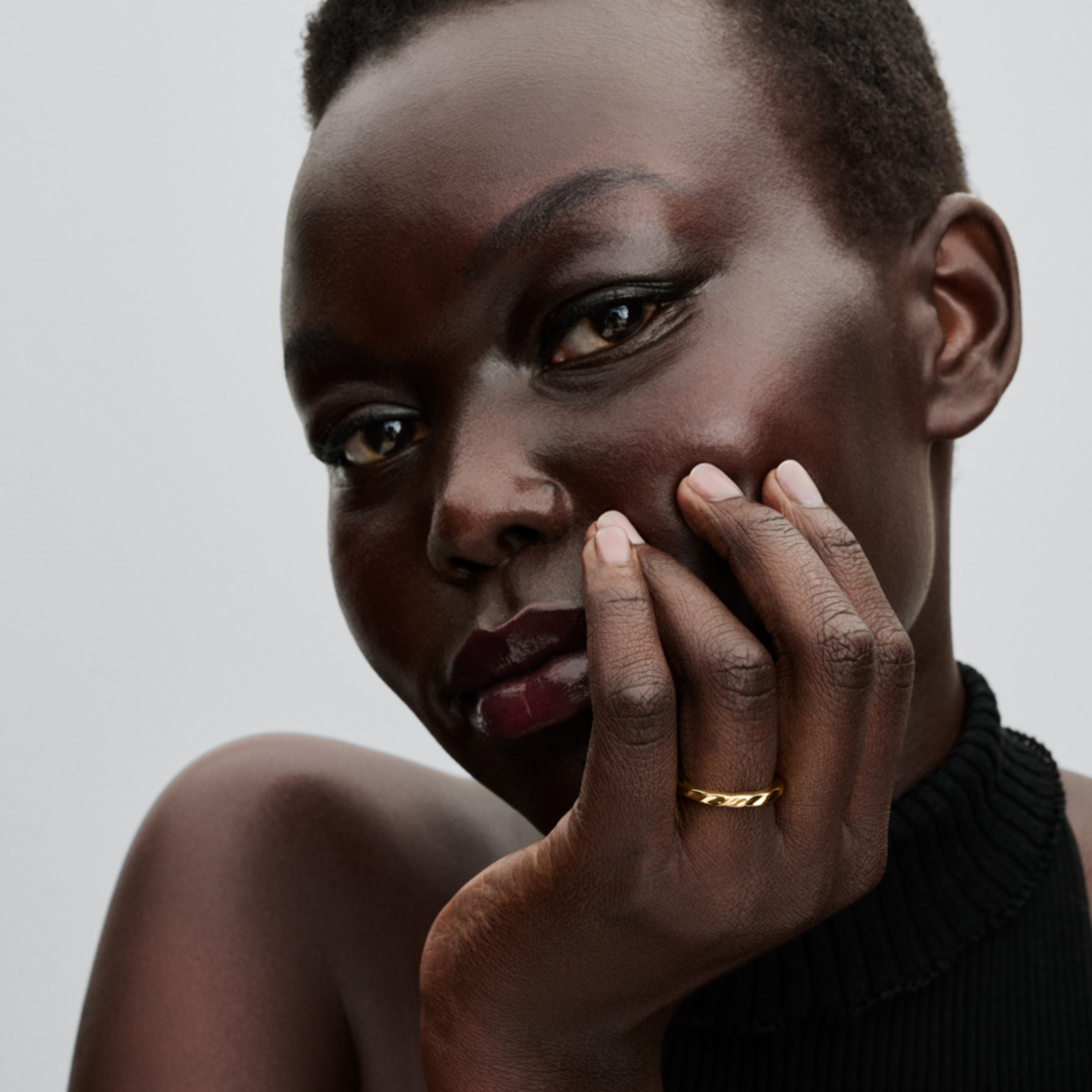 PANDORA Pozlátený zvlnený tenký prsteň - galéria #1