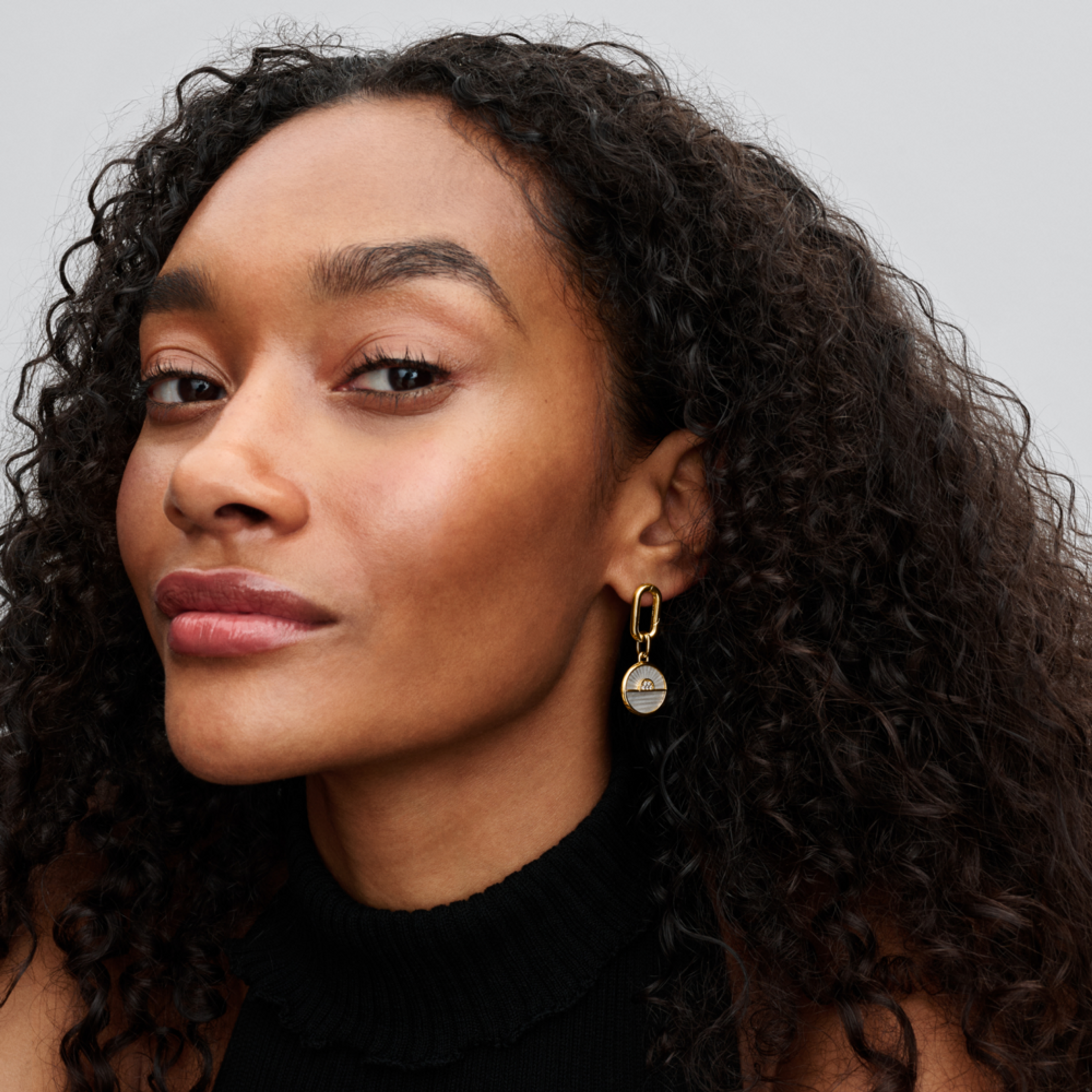 PANDORA ME Pozlátená otvárateľná kôstková náušnica - galéria #1