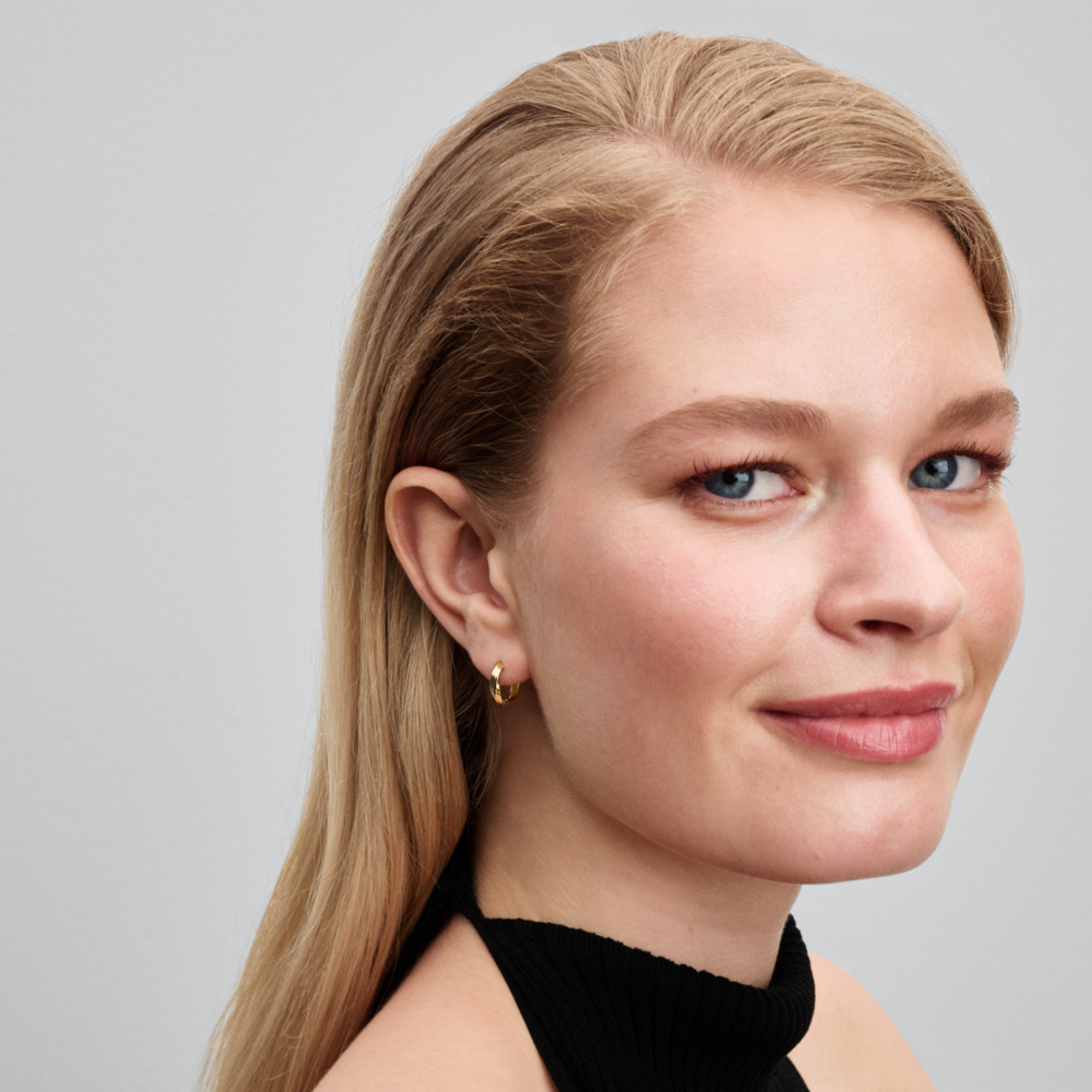 PANDORA Pozlátené malé krútené náušnice - galéria #1