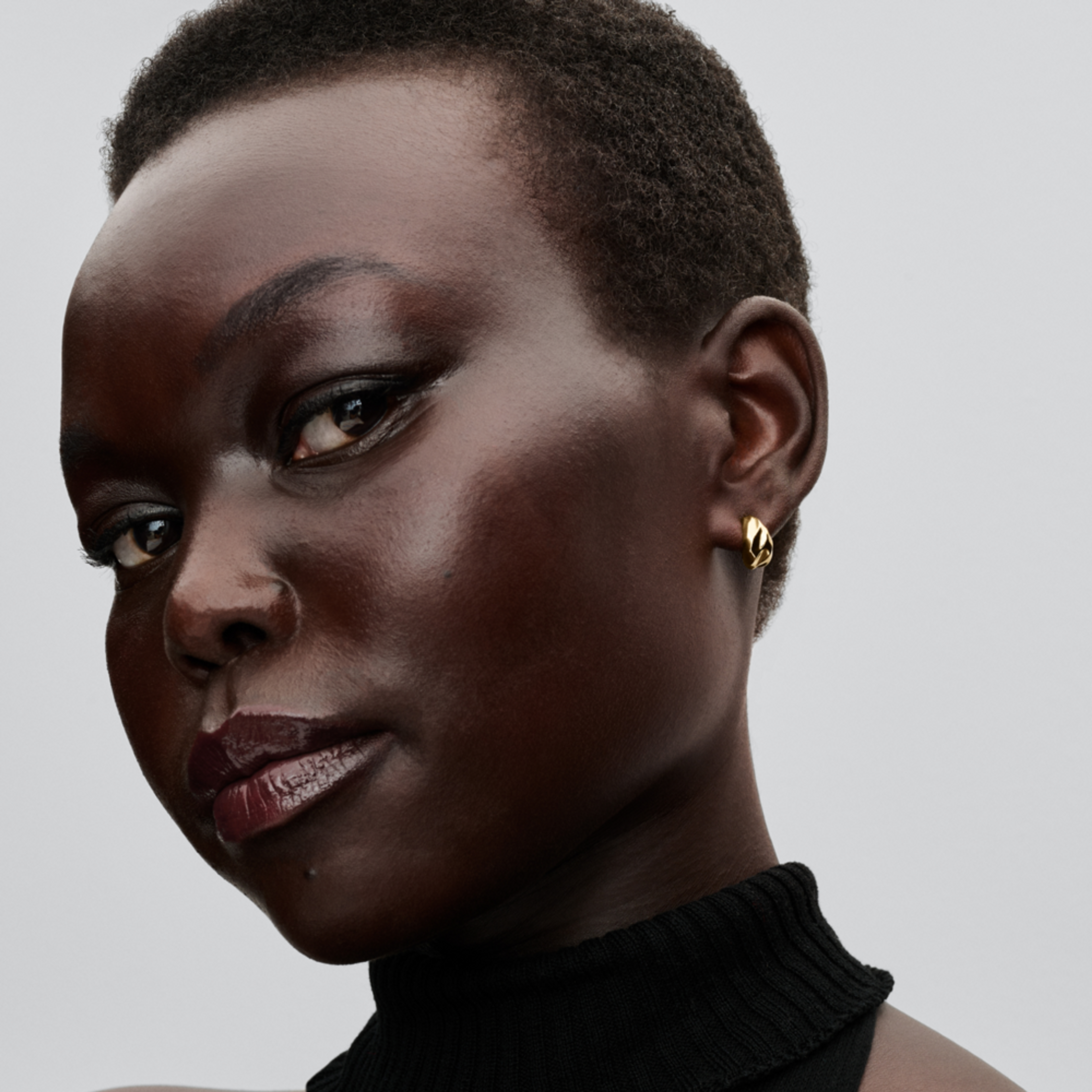 PANDORA zvlnené kruhové náušnice - galéria #1