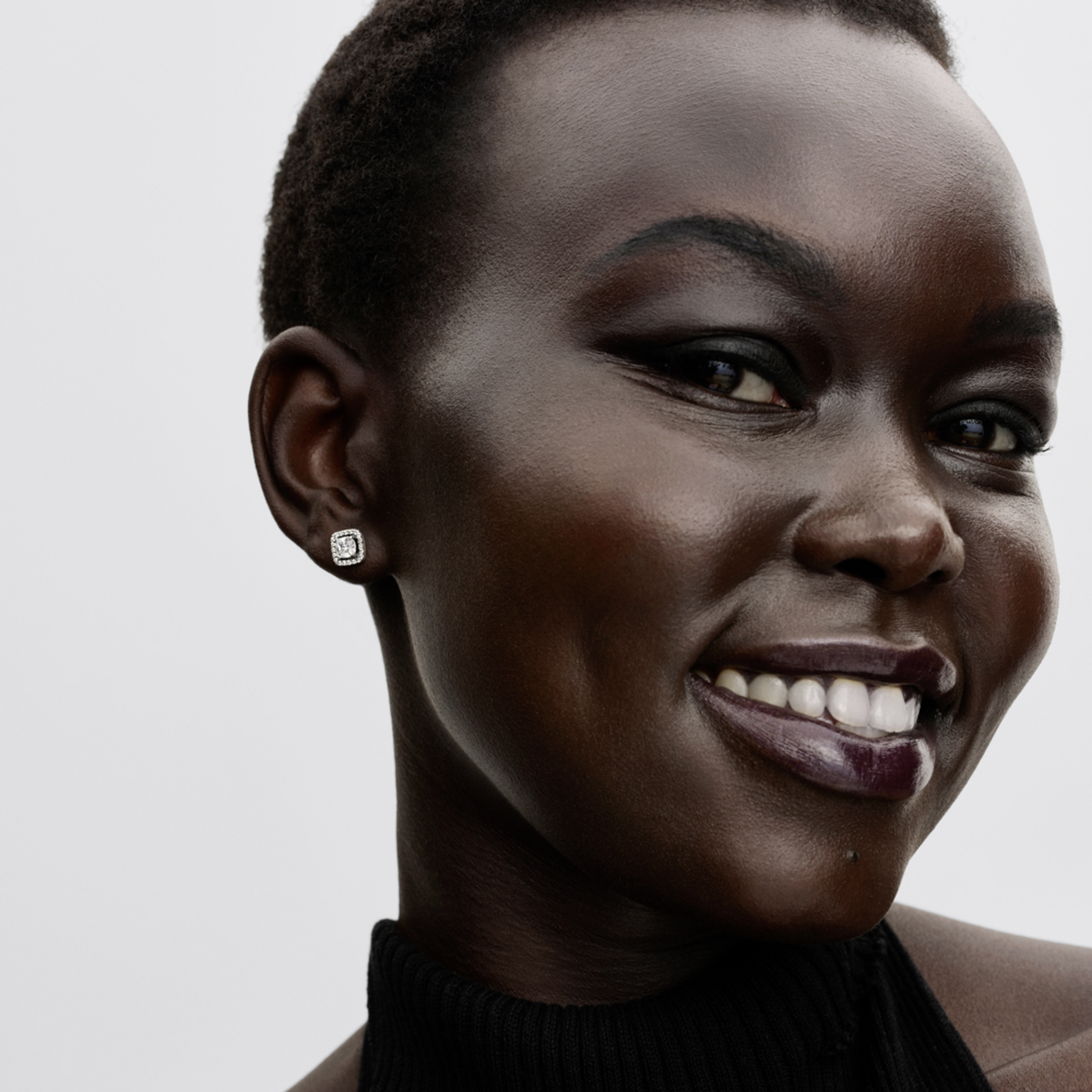 PANDORA kôstkové náušnice Trblietavá štvorcová aureola - galéria #1