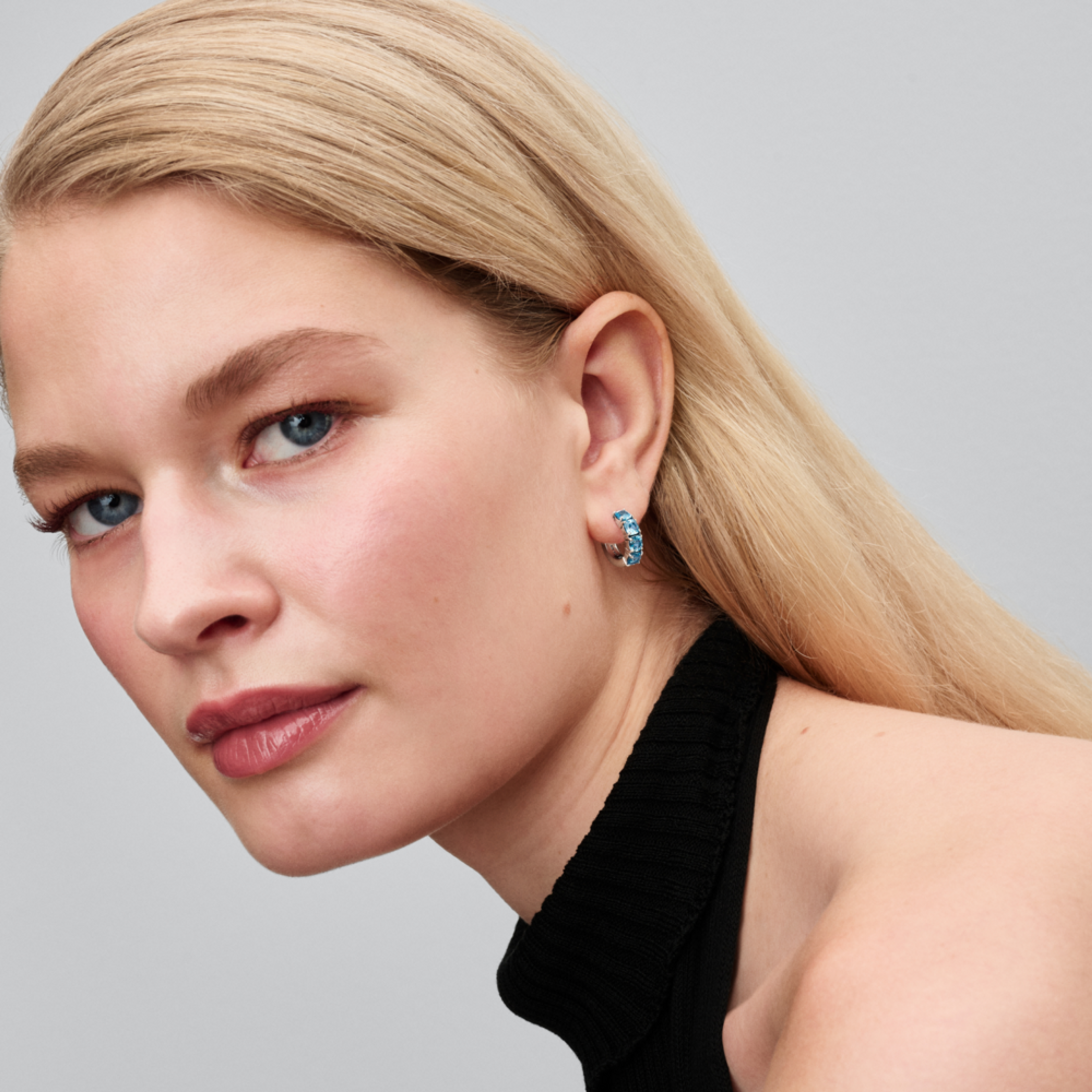 PANDORA Kruhové náušnice modré - galéria #1