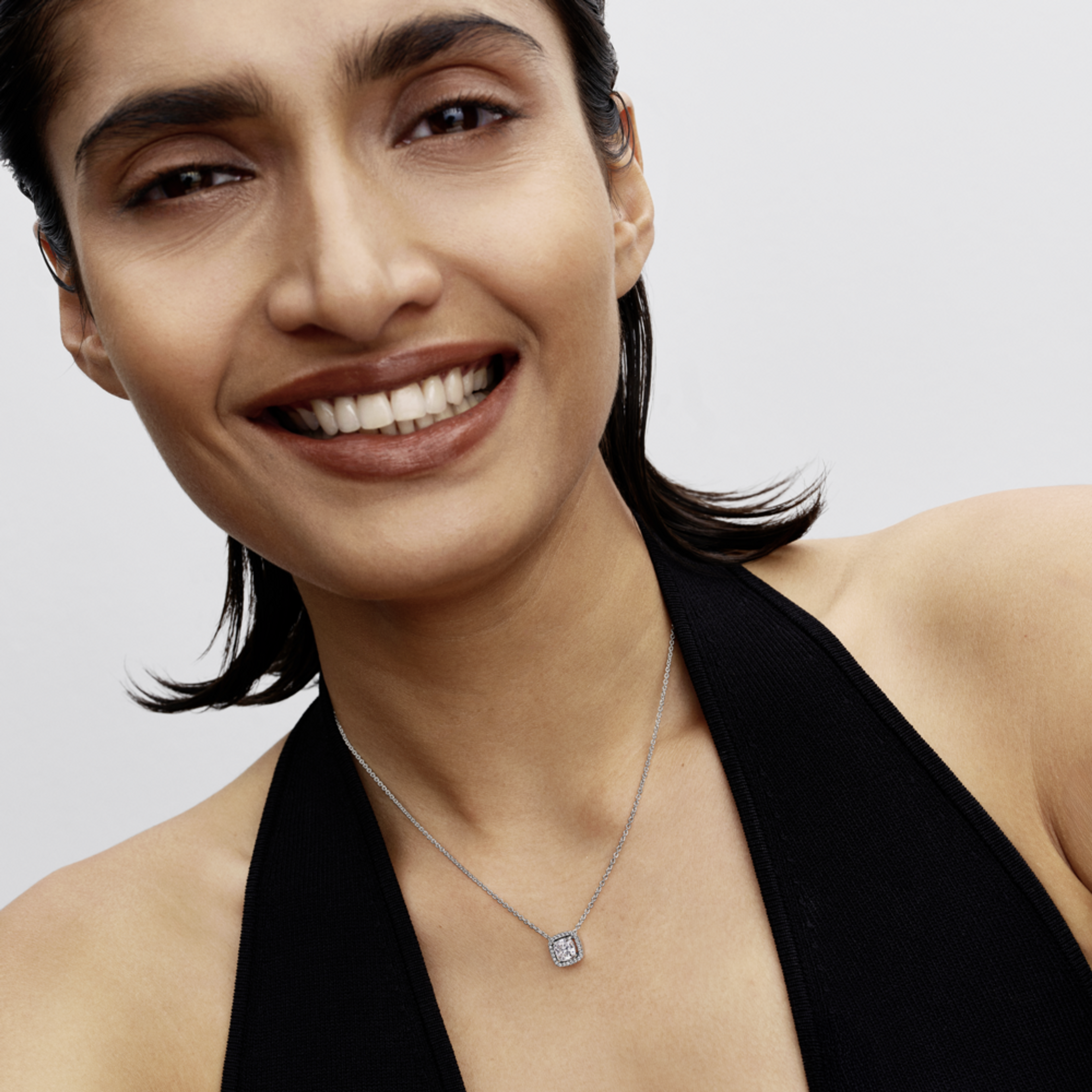 PANDORA Náhrdelník s náhrdelníkovým príveskom Aureola - galéria #1