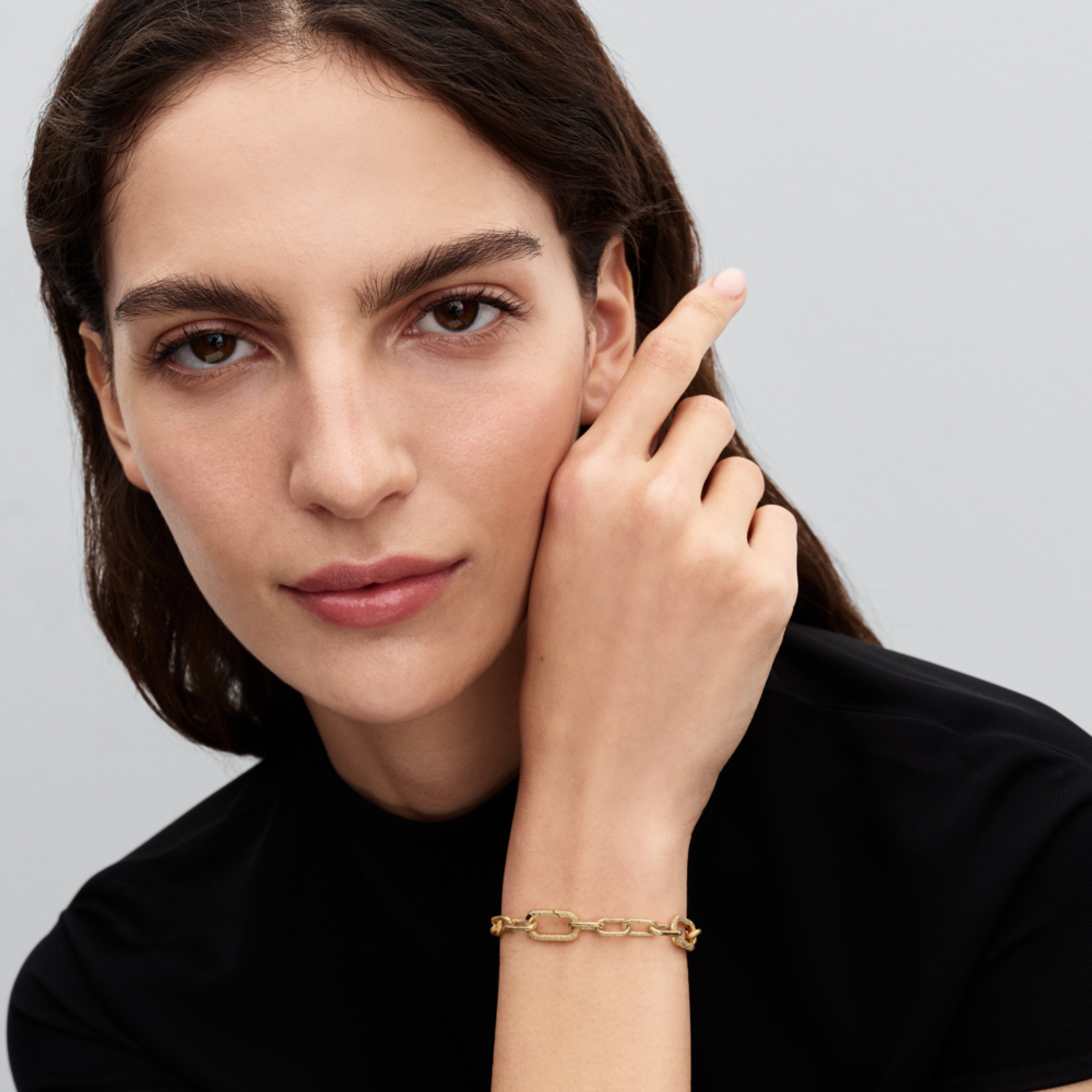 PANDORA ME Pozlátený náramok s malými článkami s textúrou - galéria #1