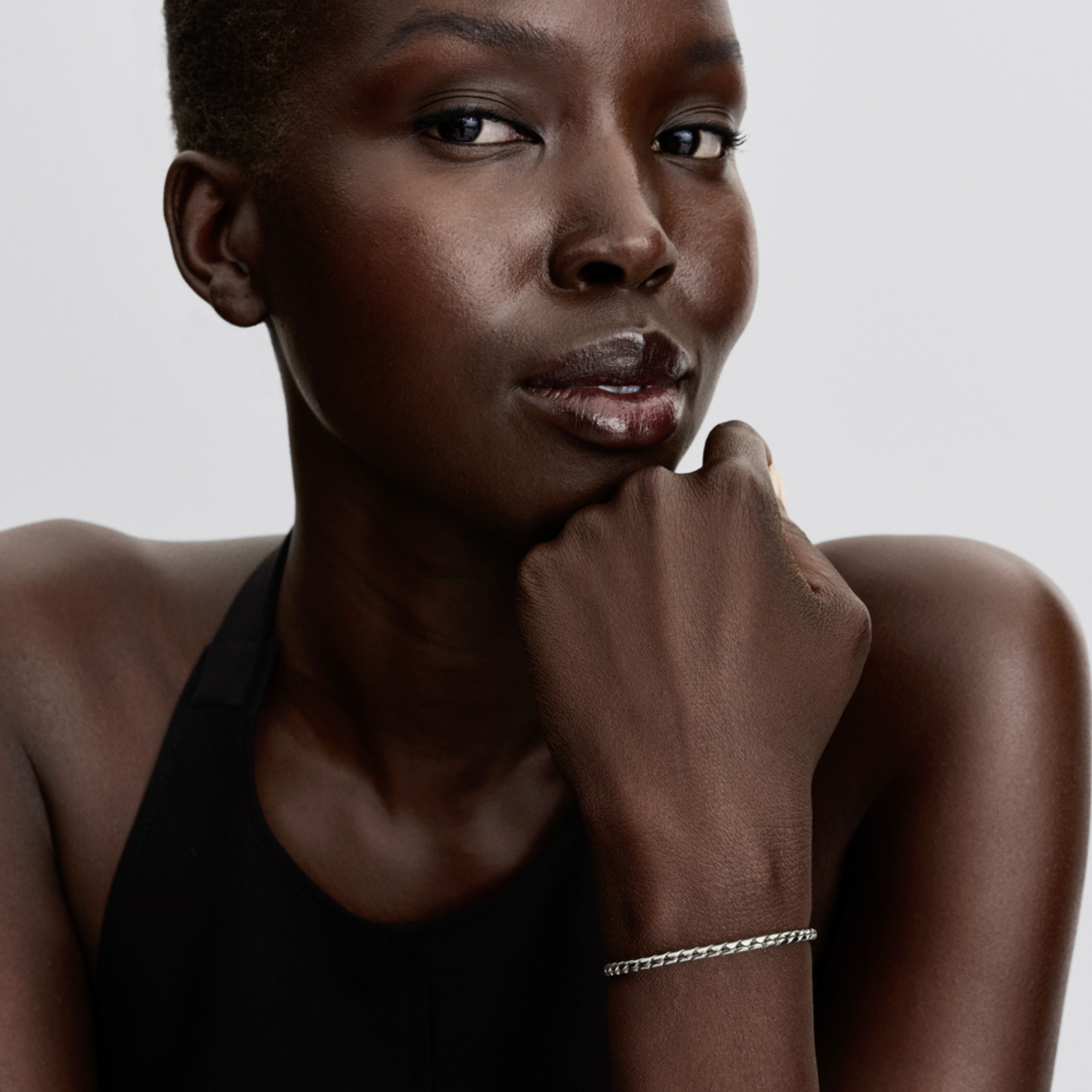 PANDORA Moments náramok s okrúhlym zapínaním a retiazkou v tvare krídiel - galéria #1