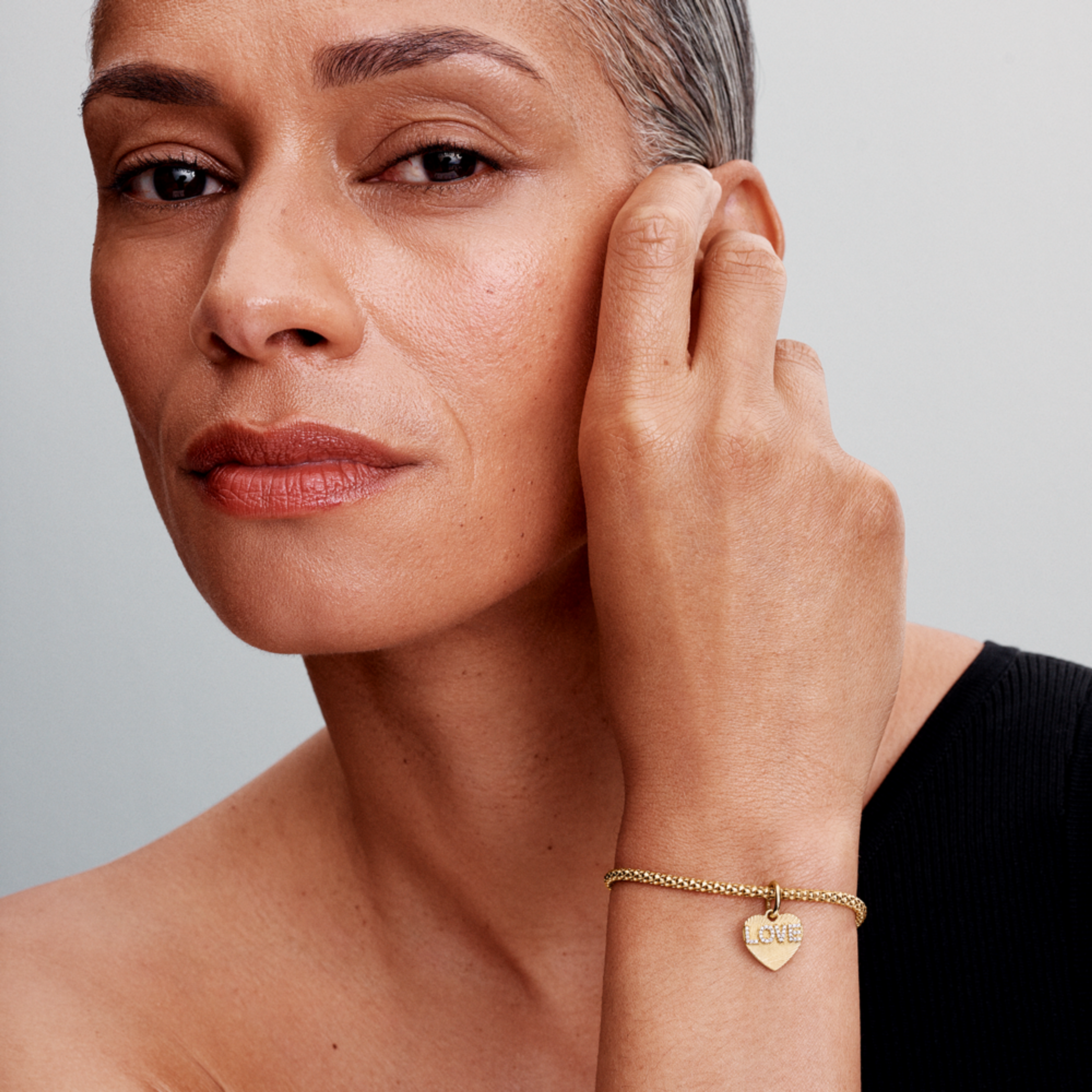 PANDORA visiaci prívesok Srdce s nápisom Love určené na gravírovanie - galéria #1