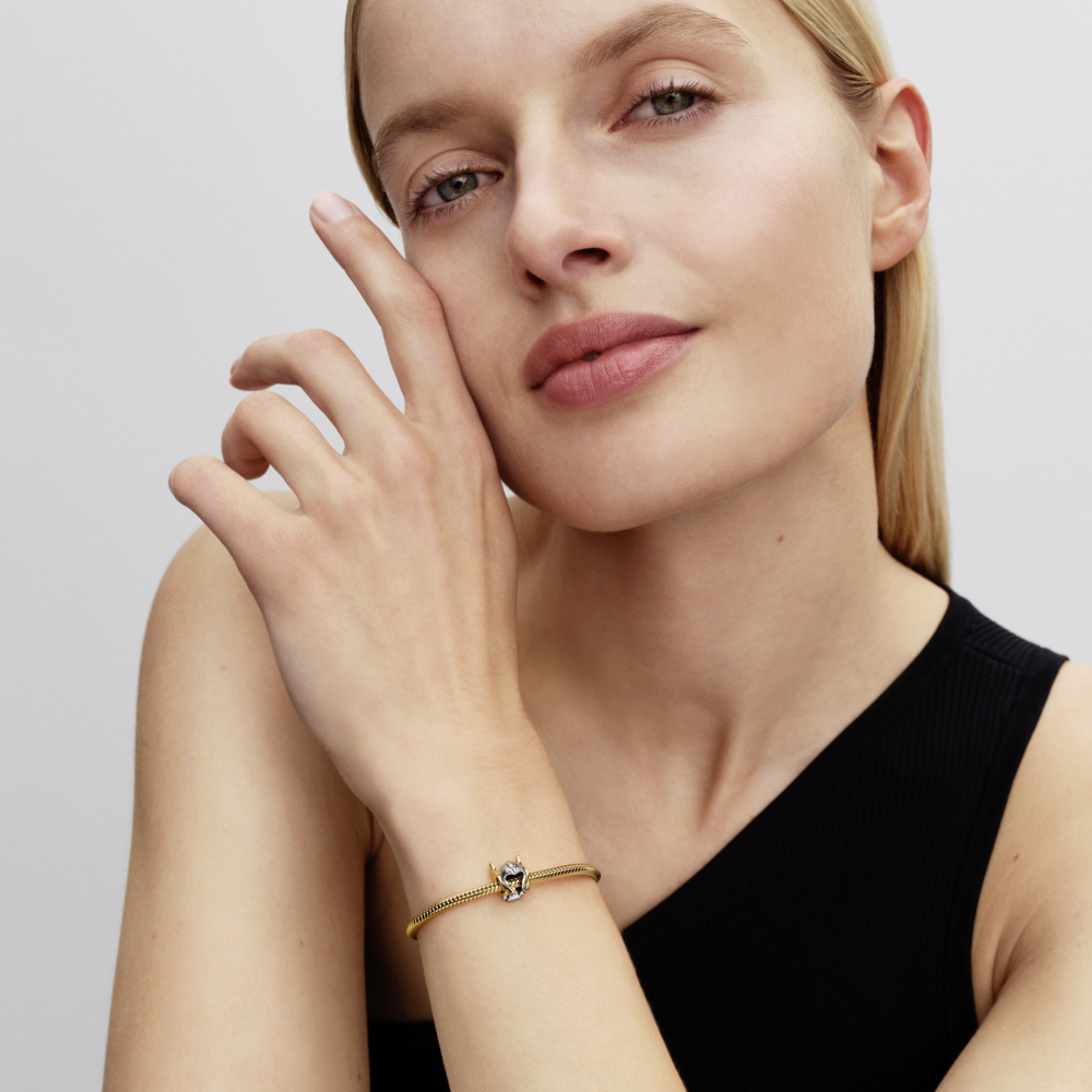 PANDORA prívesok Marvel The Avengers Thorova helma - galéria #1