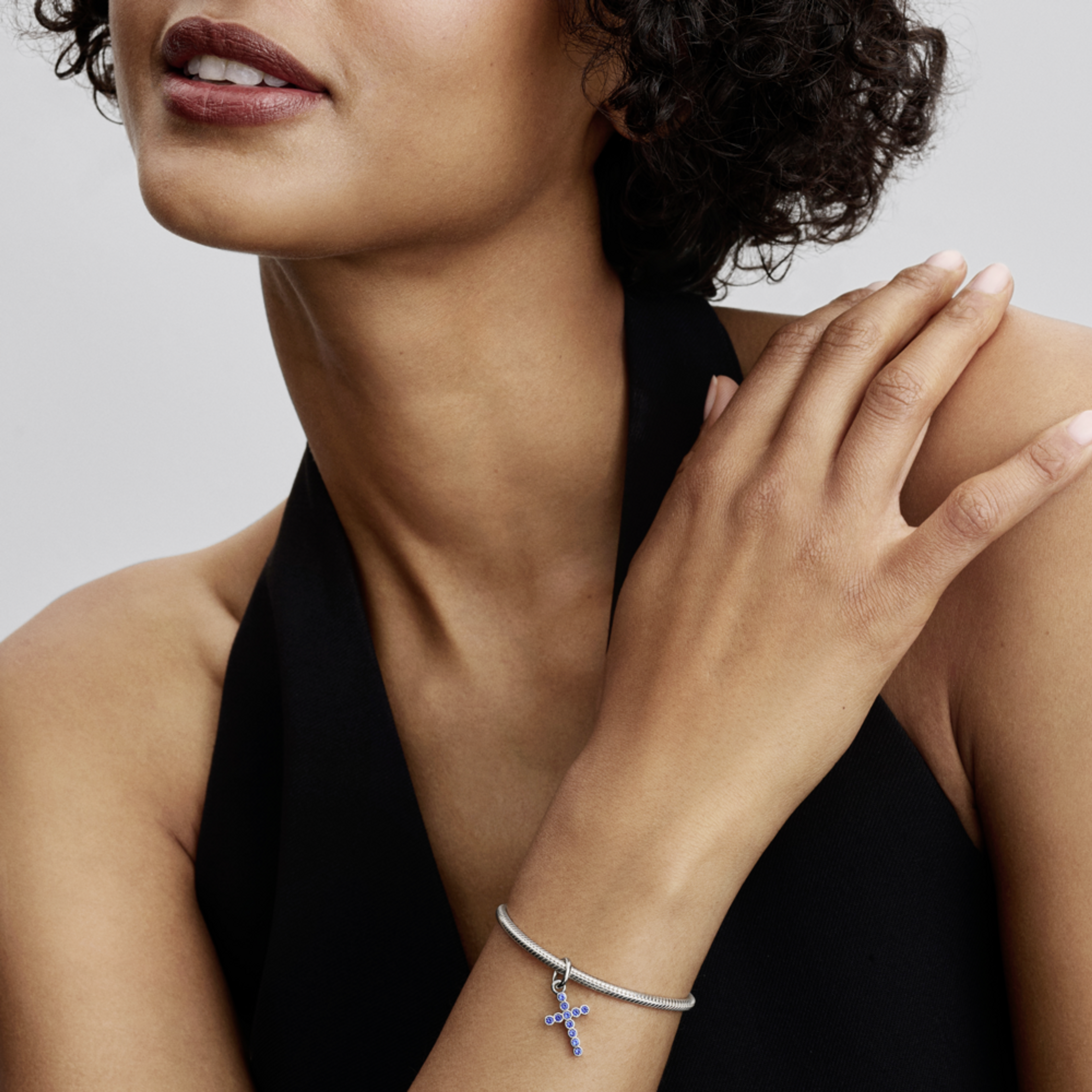 PANDORA prívesok Modrý kríž - galéria #1