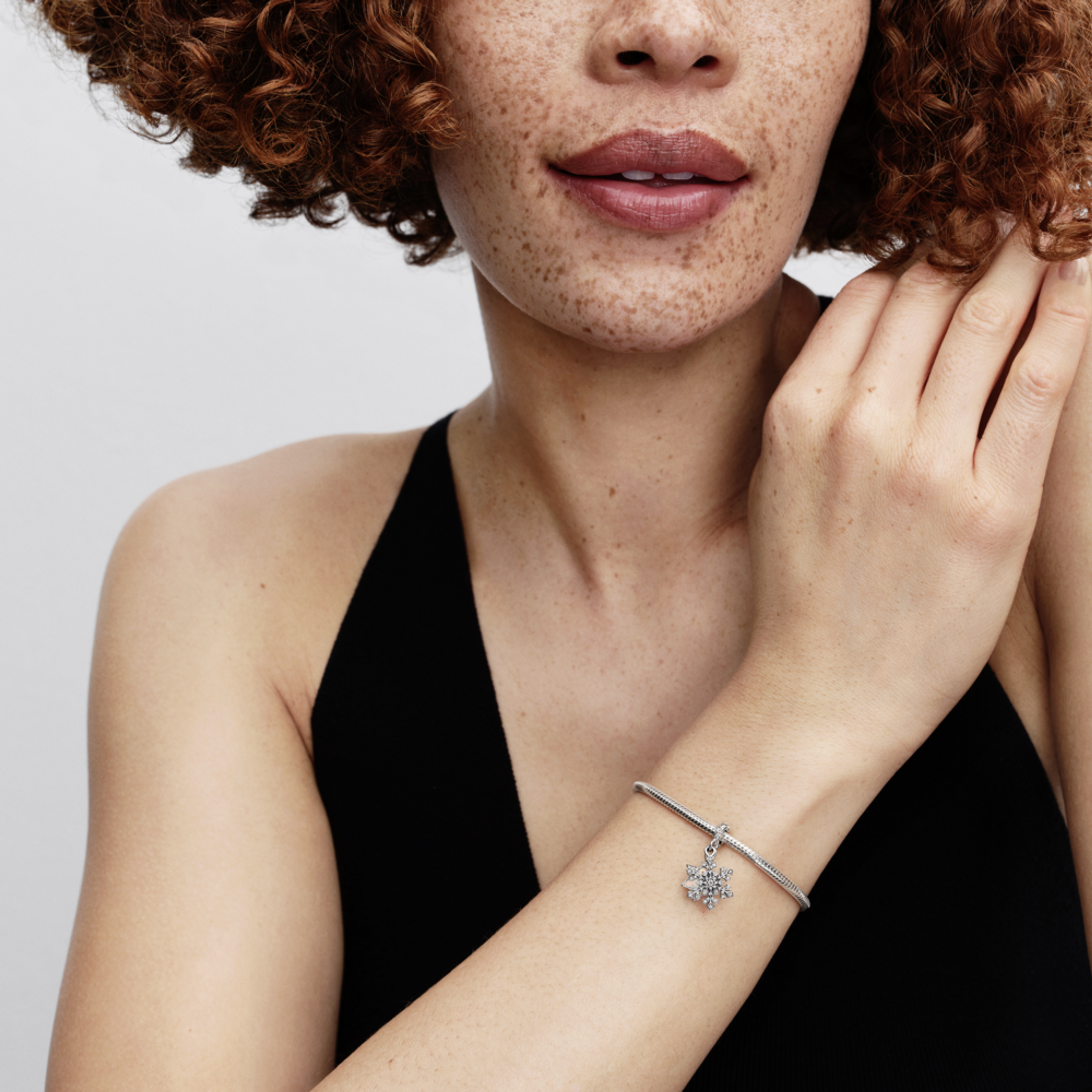 PANDORA Dvojitý visiaci prívesok Meňavá snehová vločka - galéria #1