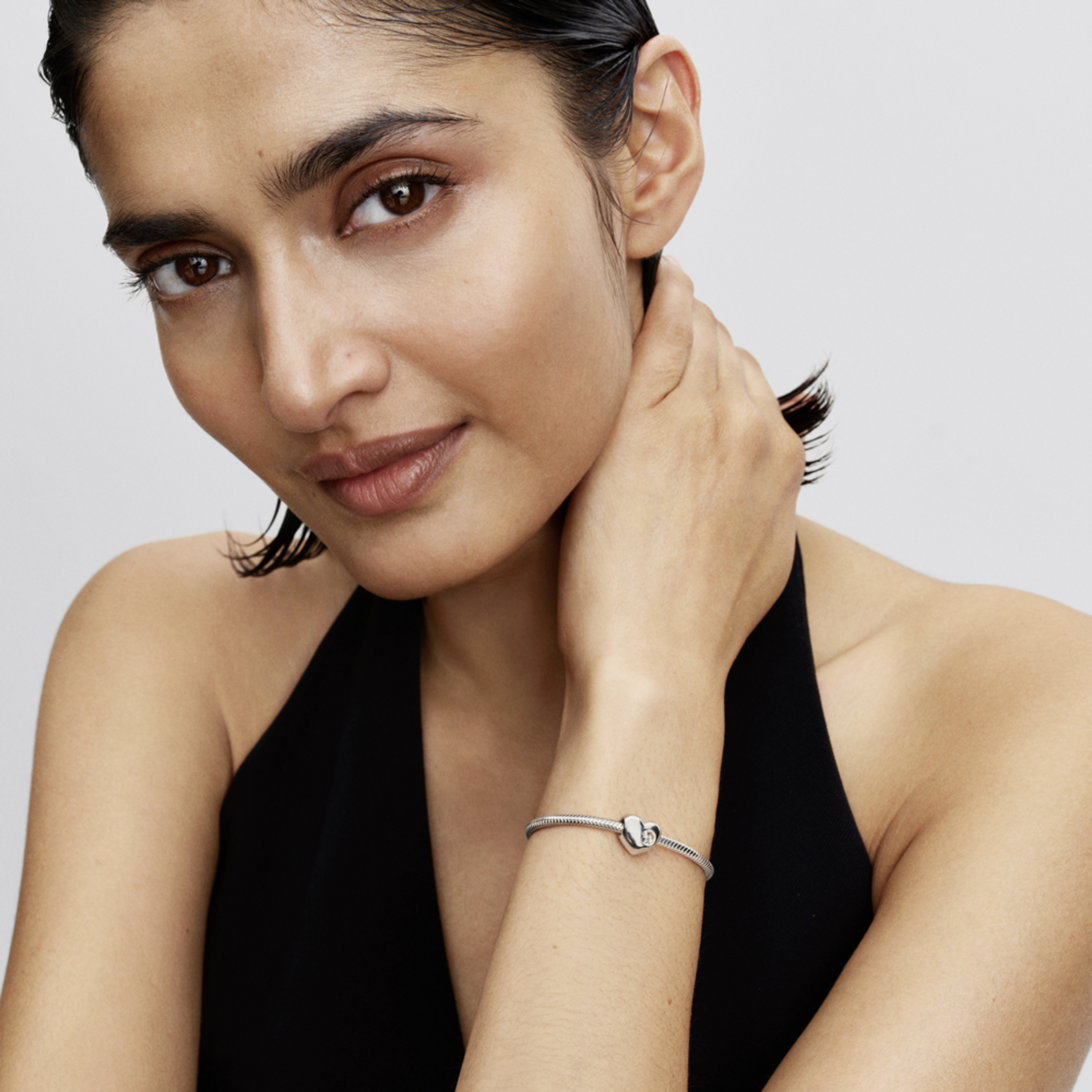 PANDORA gravírovateľný prívesok v tvare srdca s čírym kameňom - galéria #1