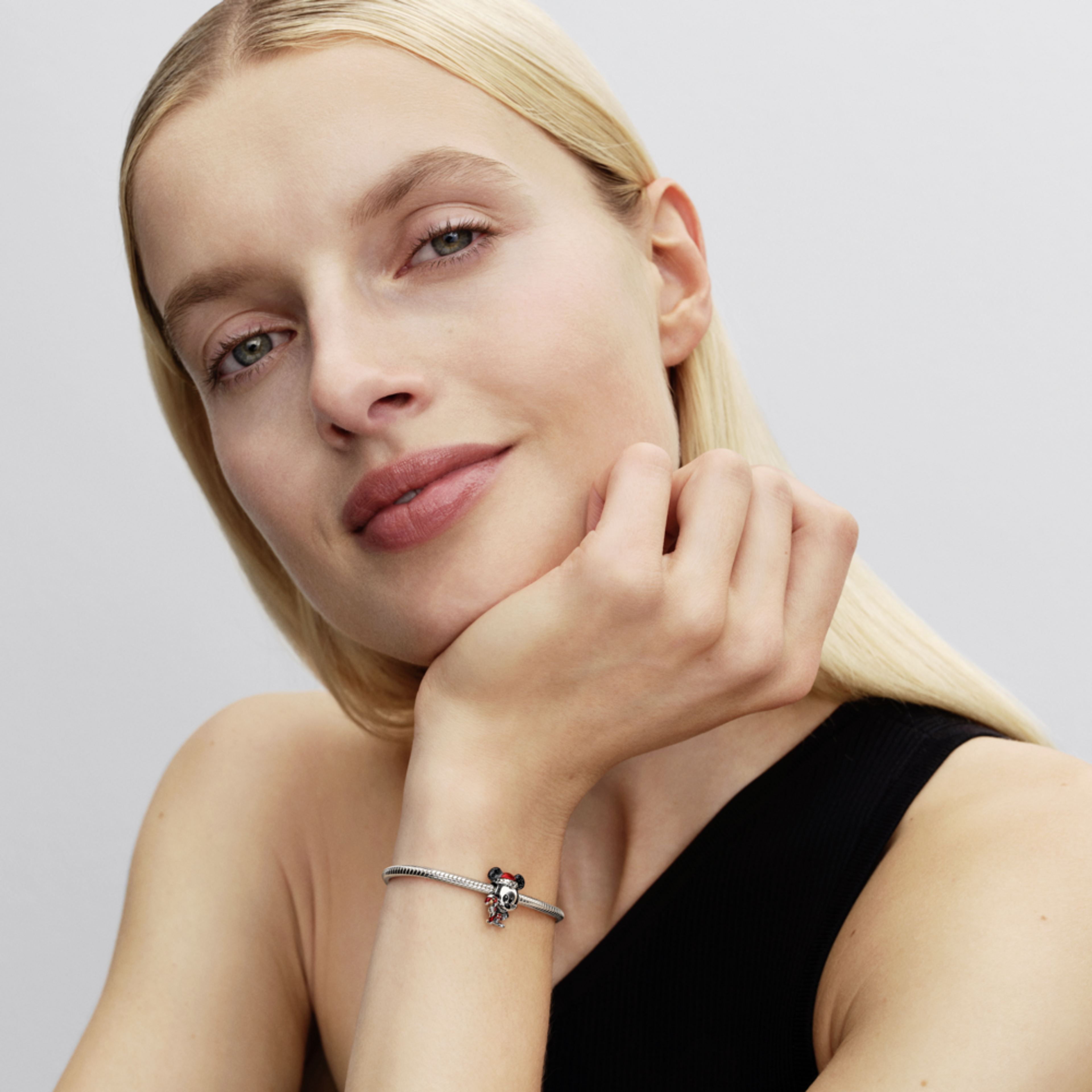 PANDORA Prívesok Disney Vianočné Mickey Mouse - galéria #1