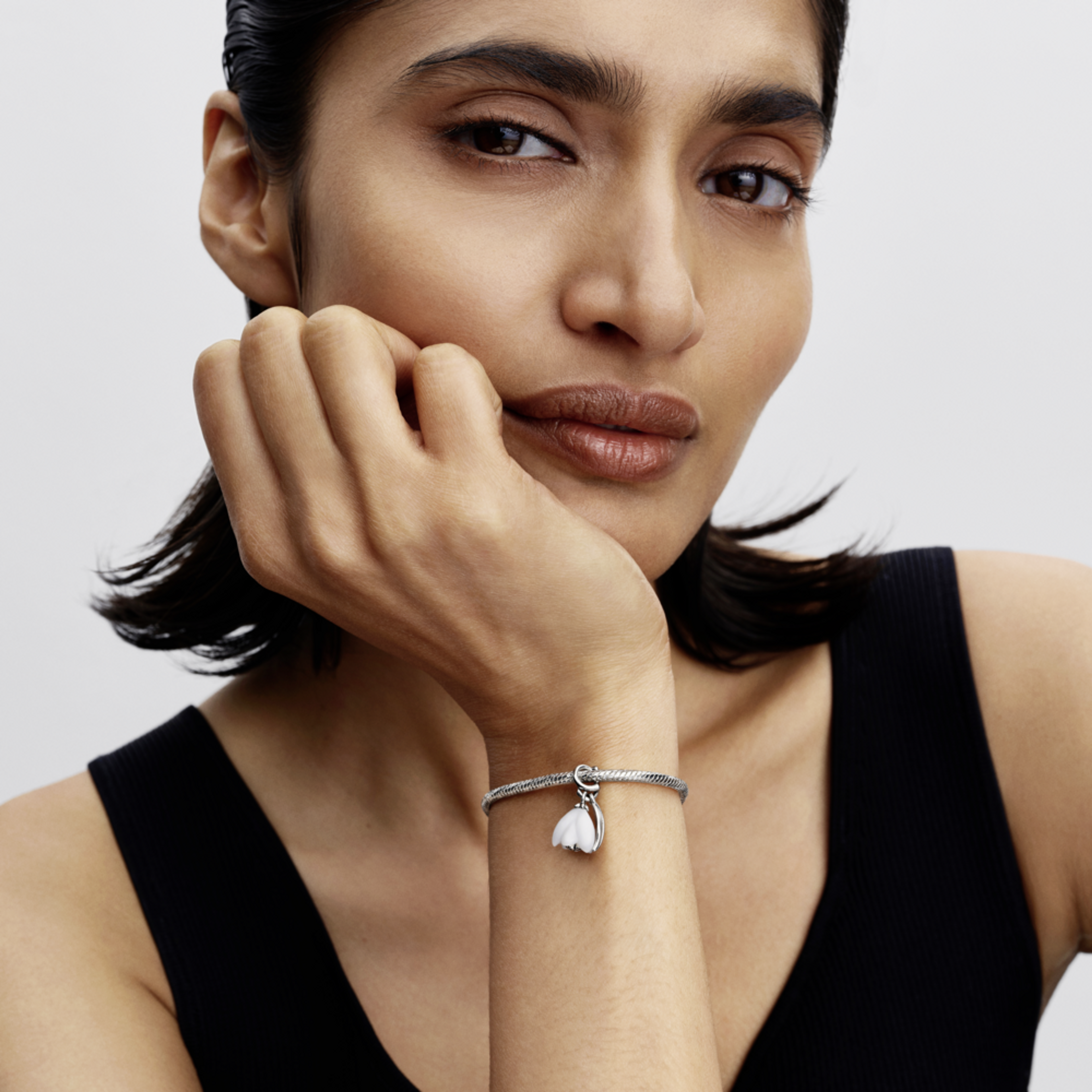 PANDORA Visiaci prívesok Snežienka - galéria #1