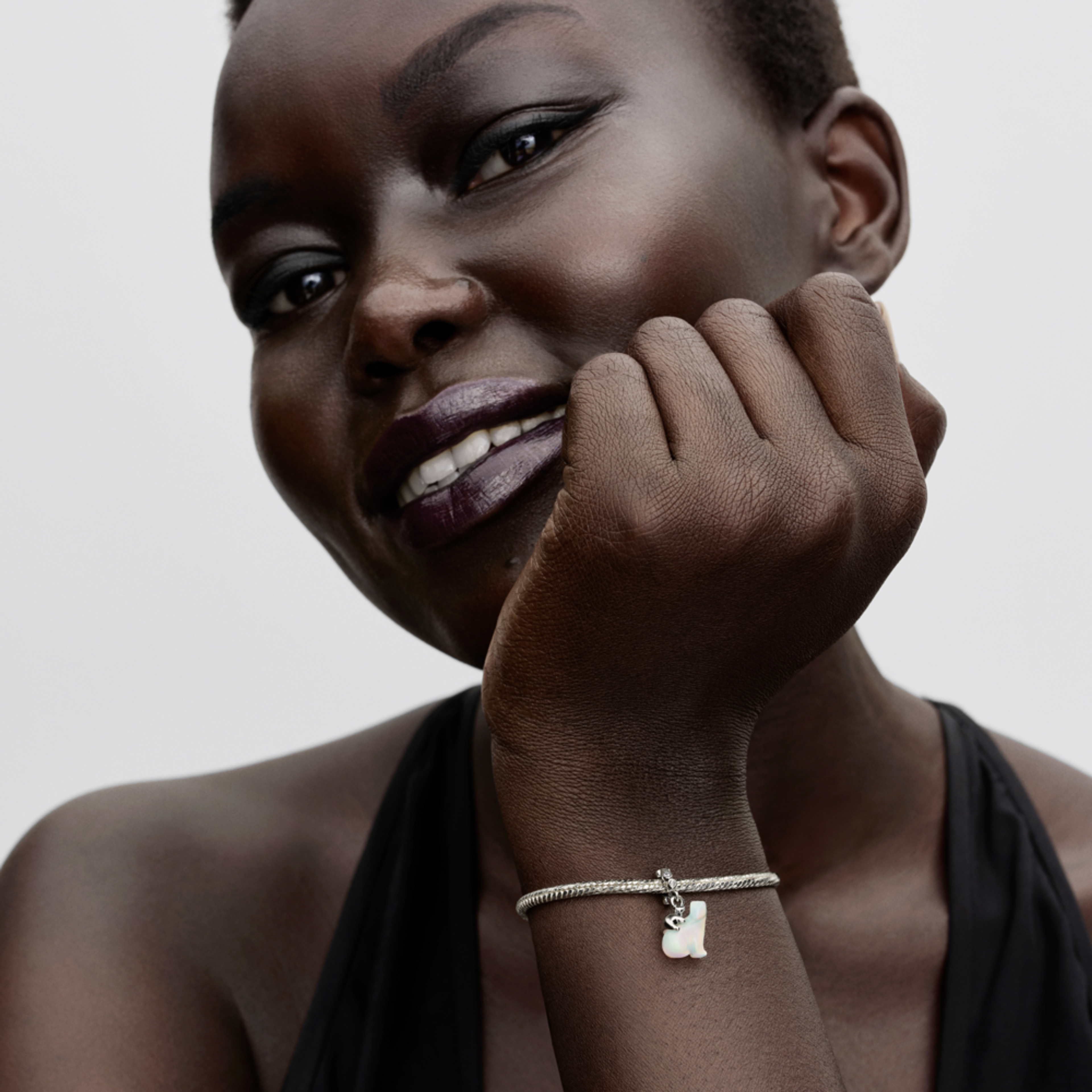 PANDORA Visiaci prívesok Mamička a mláďa ľadového medveďa - galéria #1