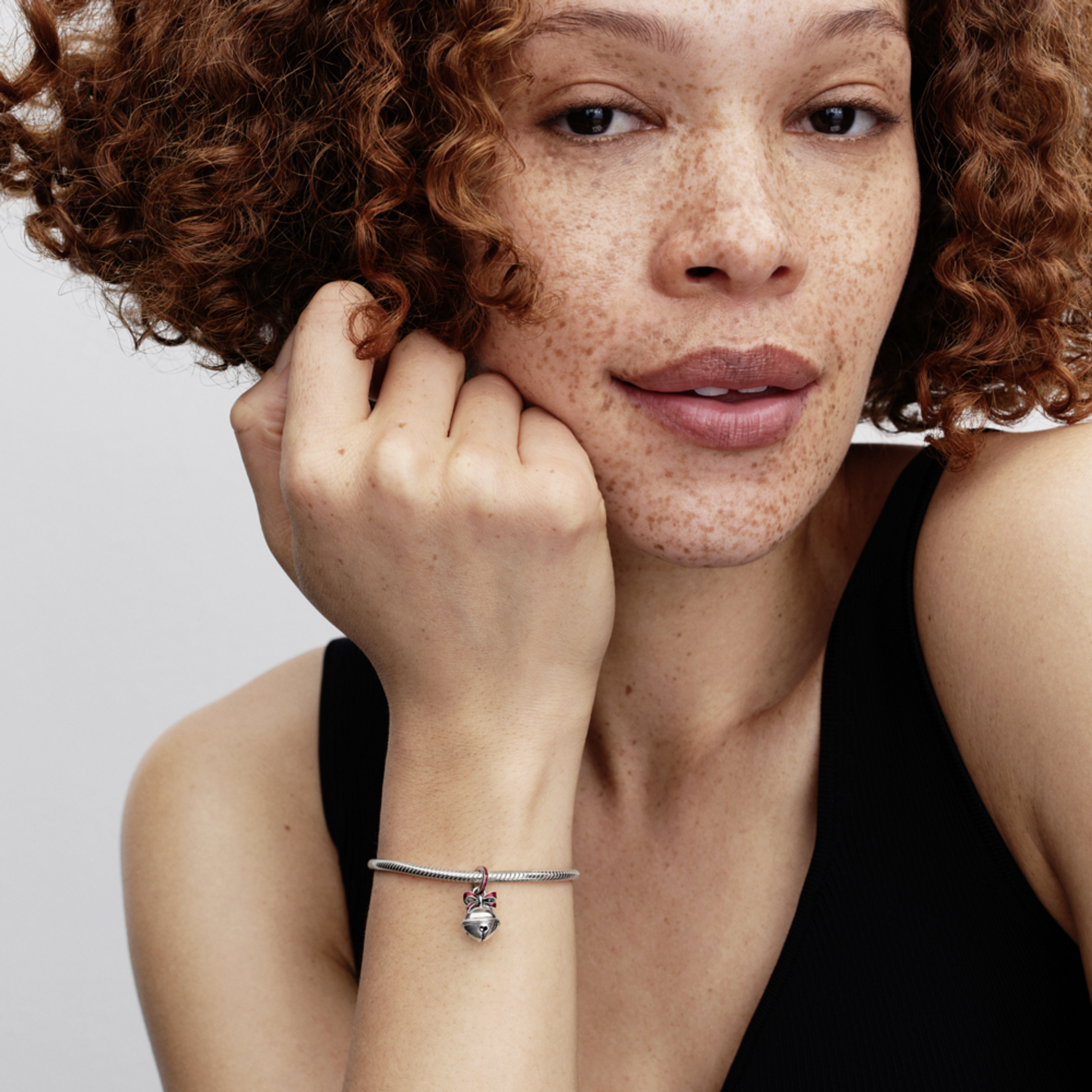 PANDORA Visiaci prívesok Vianočná rolnička - galéria #1