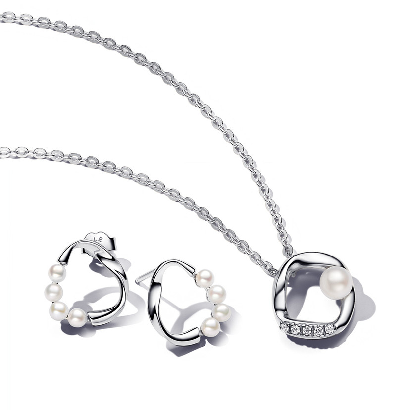 PANDORA náhrdelník kruh s organickým tvarom s pavé, upravená sladkovodná kultivovaná perla